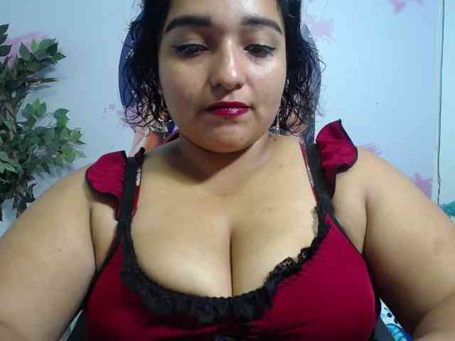 esmeralda-bigass webcam