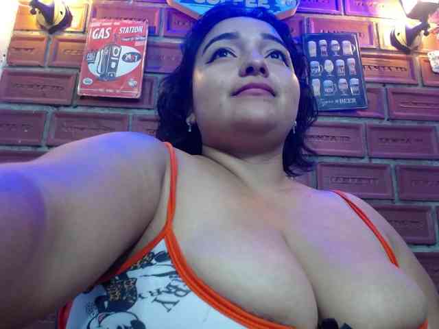 esmeralda-bigass webcam