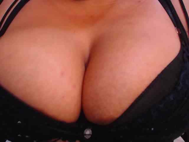 esmeralda-bigass