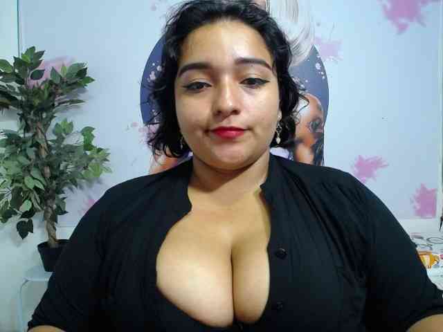 esmeralda-bigass