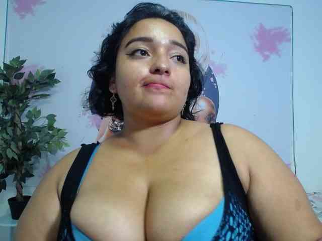 esmeralda-bigass webcam