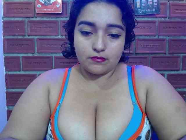 esmeralda-bigass webcam