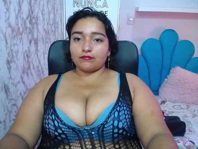 esmeralda-bigass
