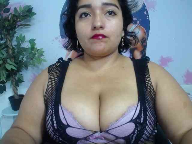 esmeralda-bigass webcam