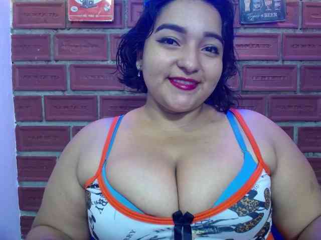 esmeralda-bigass webcam