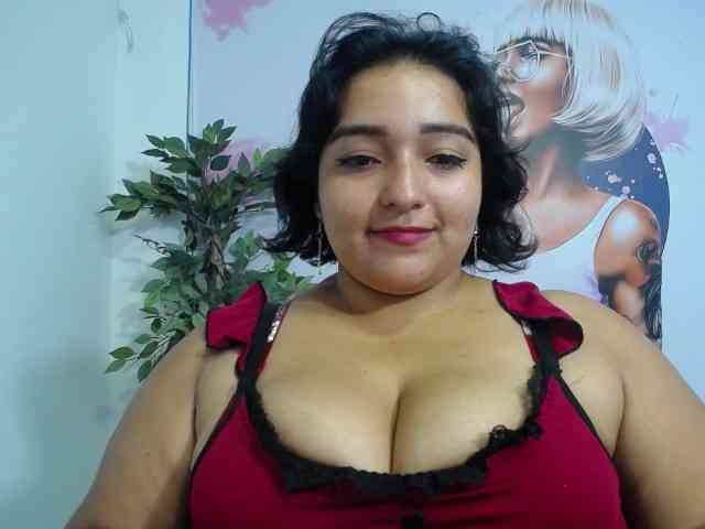 esmeralda-bigass webcam
