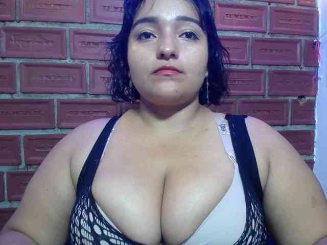 esmeralda-bigass