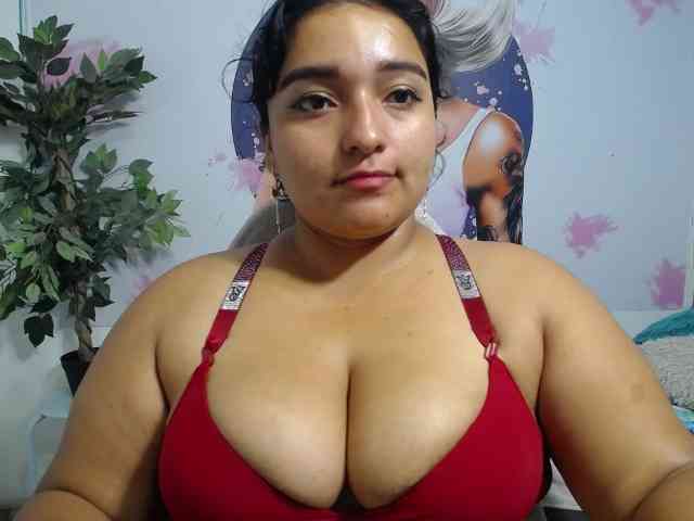 esmeralda-bigass webcam