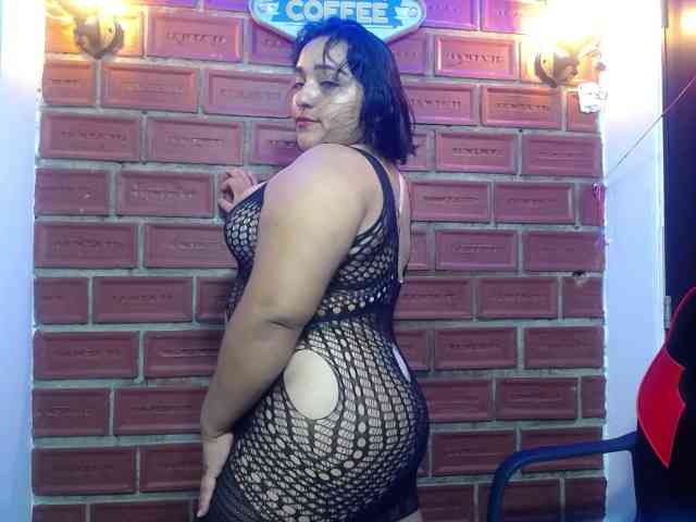 esmeralda-bigass webcam
