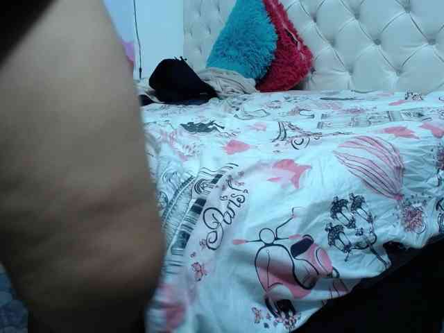 esmeralda-bigass webcam