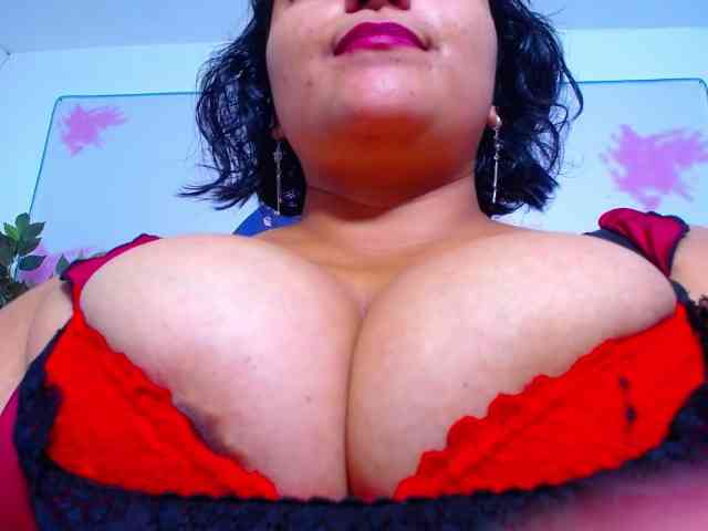 esmeralda-bigass webcam