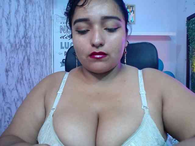esmeralda-bigass