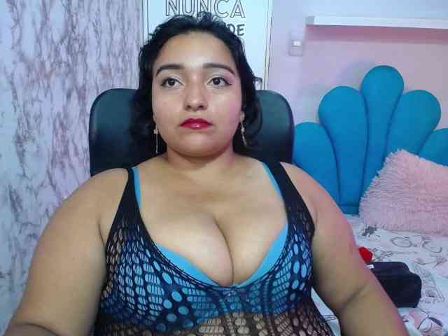 esmeralda-bigass webcam