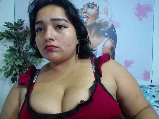 esmeralda-bigass webcam