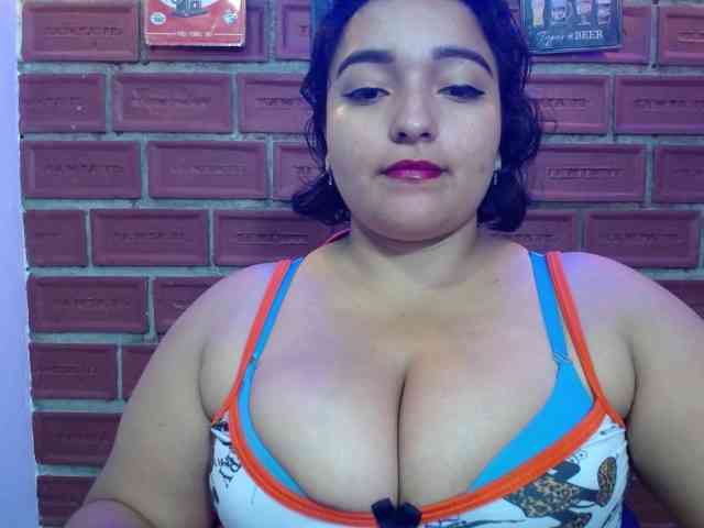 esmeralda-bigass