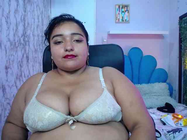 esmeralda-bigass