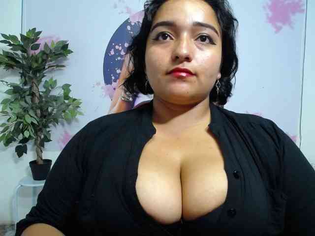 esmeralda-bigass webcam