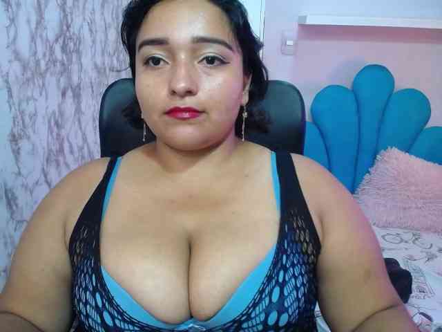 esmeralda-bigass