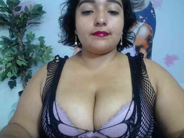 esmeralda-bigass webcam