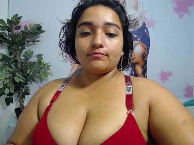 esmeralda-bigass webcam