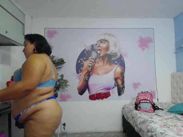 esmeralda-bigass webcam