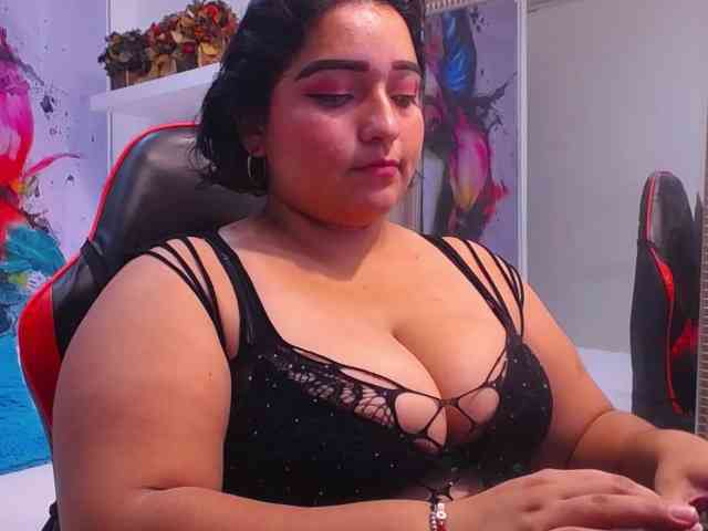esmeralda-bigass webcam
