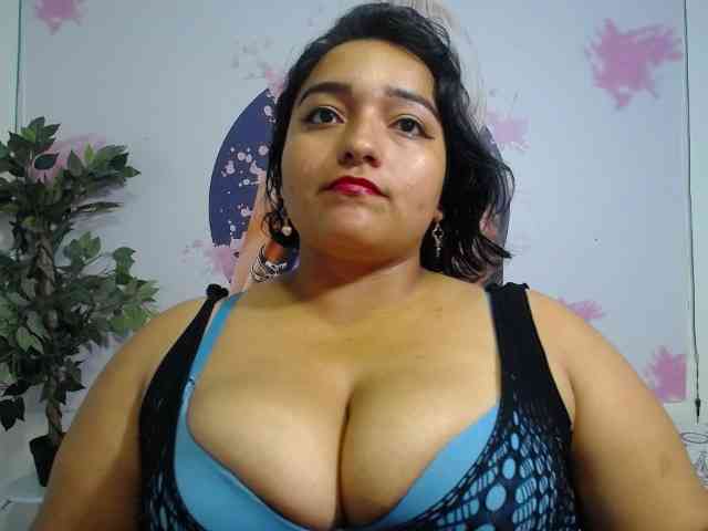 esmeralda-bigass
