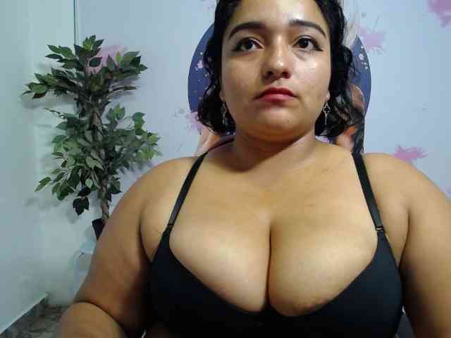 esmeralda-bigass