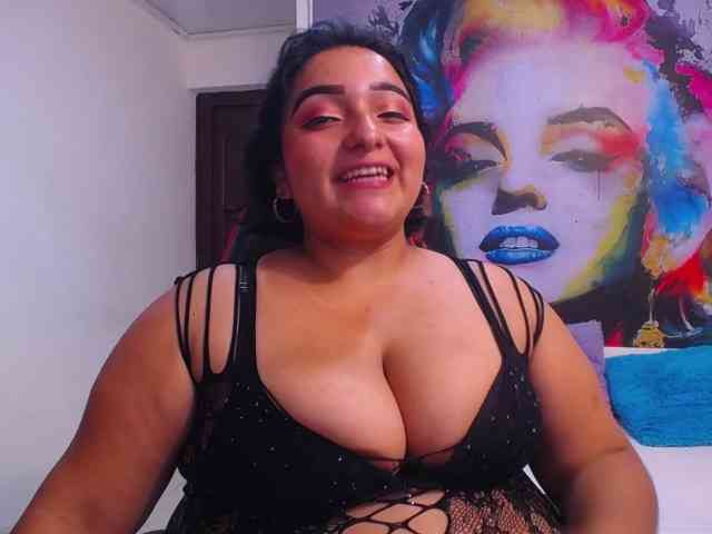 esmeralda-bigass