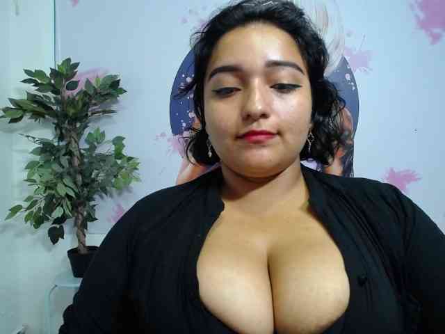 esmeralda-bigass