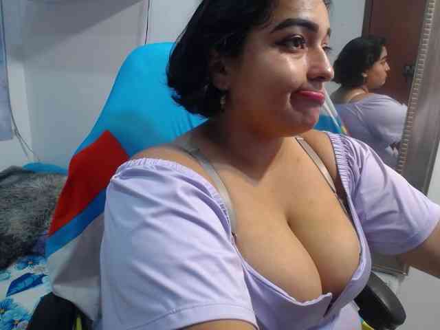 esmeralda-bigass webcam