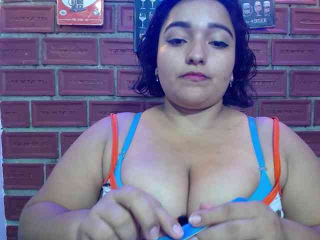 esmeralda-bigass webcam