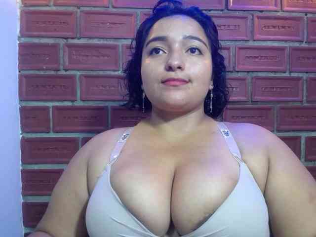 esmeralda-bigass