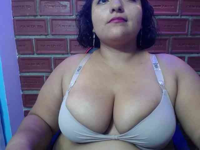 esmeralda-bigass