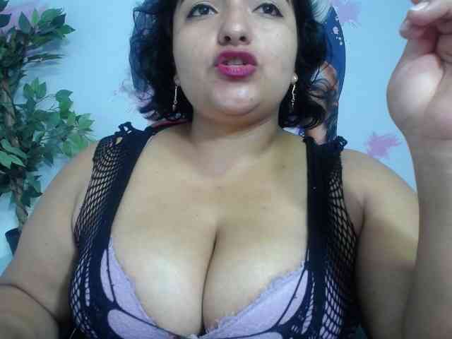 esmeralda-bigass webcam