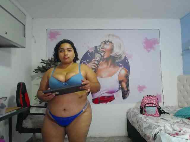 esmeralda-bigass webcam