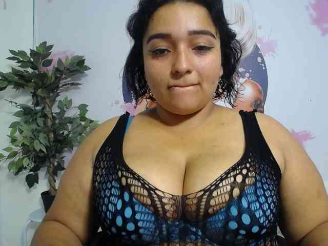 esmeralda-bigass webcam
