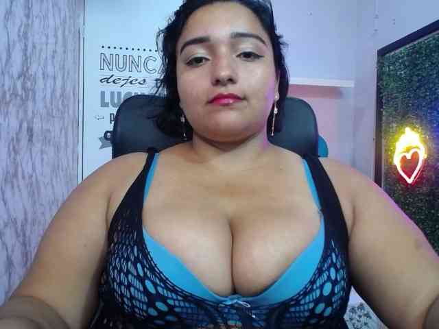 esmeralda-bigass