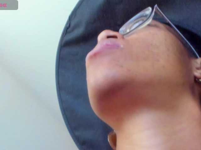eizaclarke live cam on BongaCams