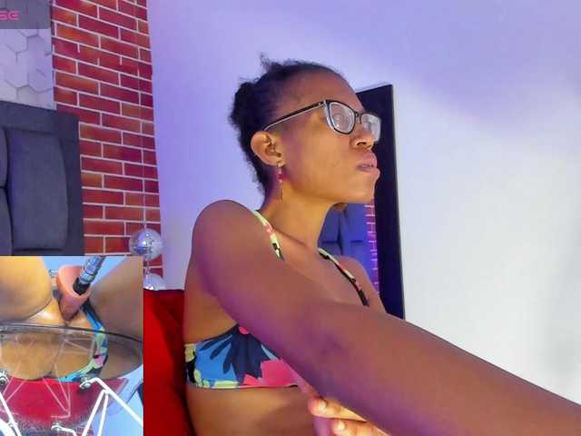 eizaclarke live cam on BongaCams