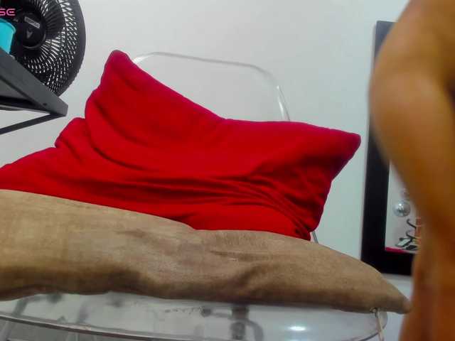 eizaclarke live cam on BongaCams