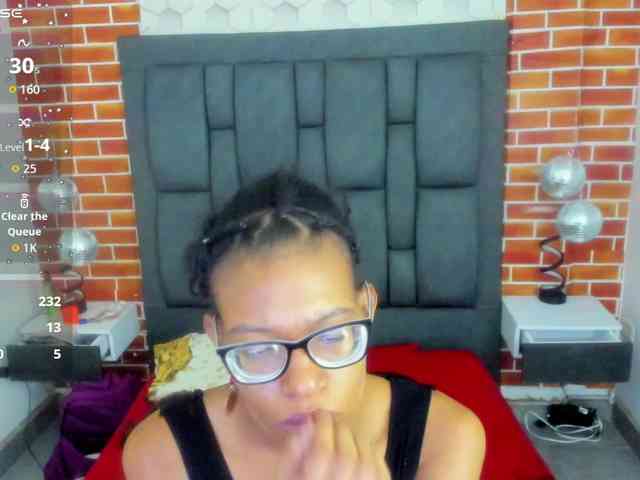 eizaclarke webcam
