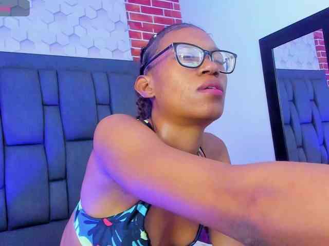 eizaclarke webcam