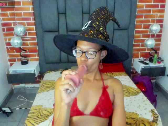 eizaclarke webcam