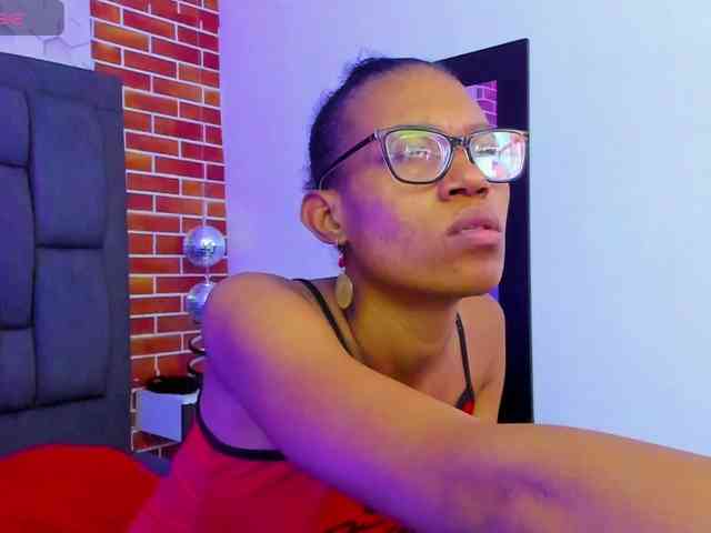 eizaclarke webcam