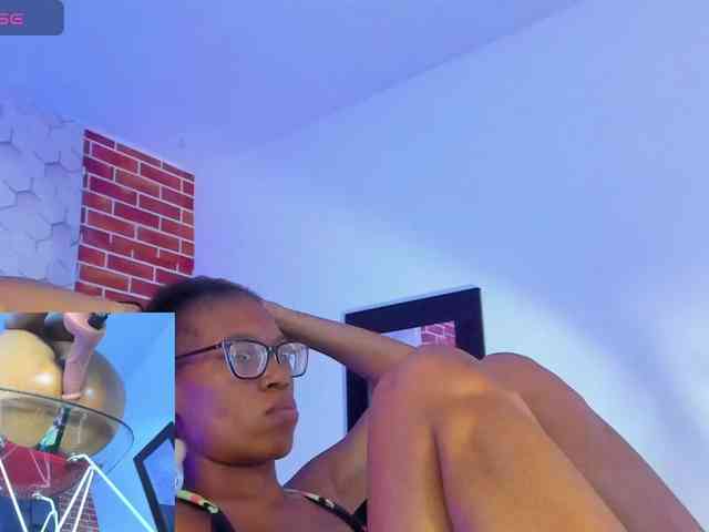 eizaclarke webcam