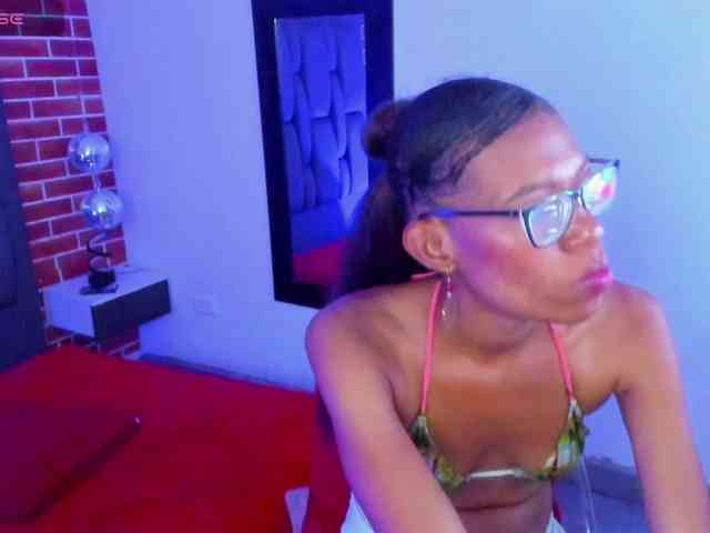 eizaclarke webcam