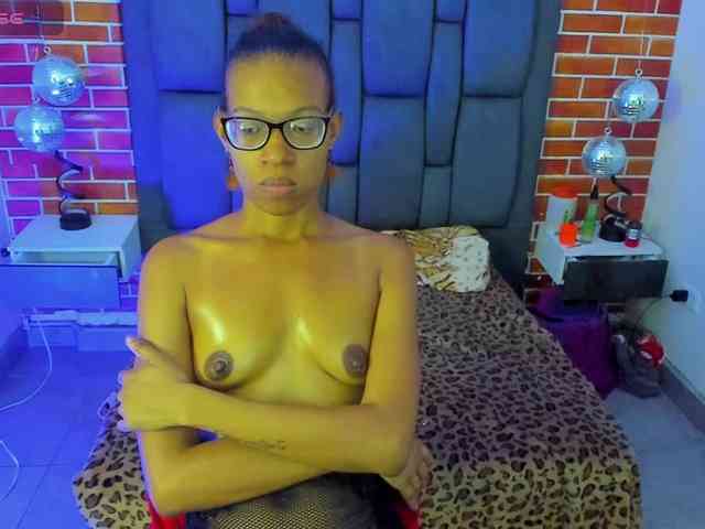 eizaclarke webcam