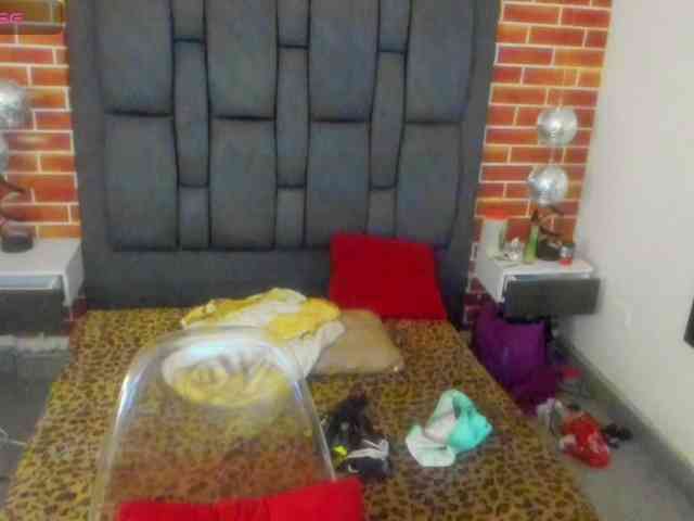 eizaclarke webcam