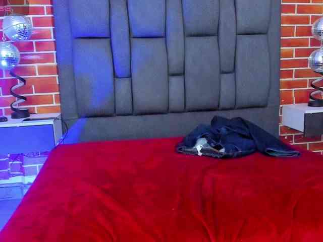 eizaclarke webcam